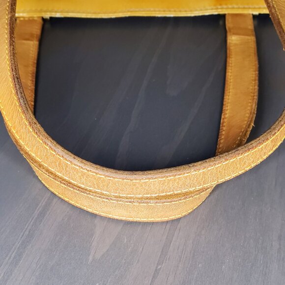 Louis Vuitton Houston Tote - Vintage Yellow (Grey Interior) Vernis Leather - Picture 11 of 17